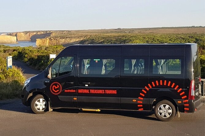 3-Day Melbourne to Adelaide Tour Including the Great Ocean Road - Day 2 Late Stops: Tower Hill Crater, Blue Lake/Warwar, and Wildlife Chances