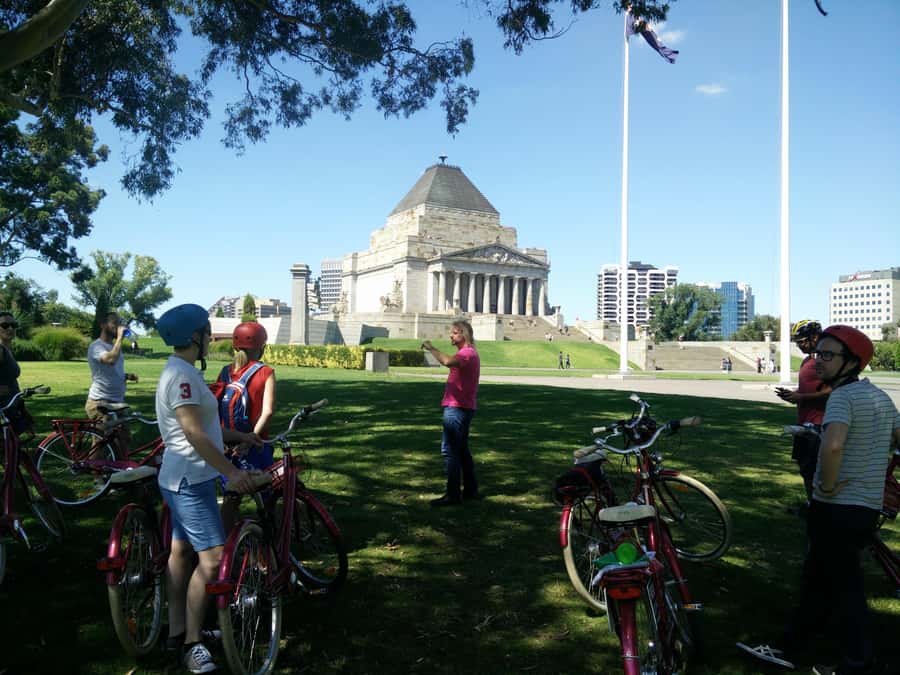 Classic Melbourne Bike tour - Melbourne Stories on Wheels: From First Peoples to Eureka and War History