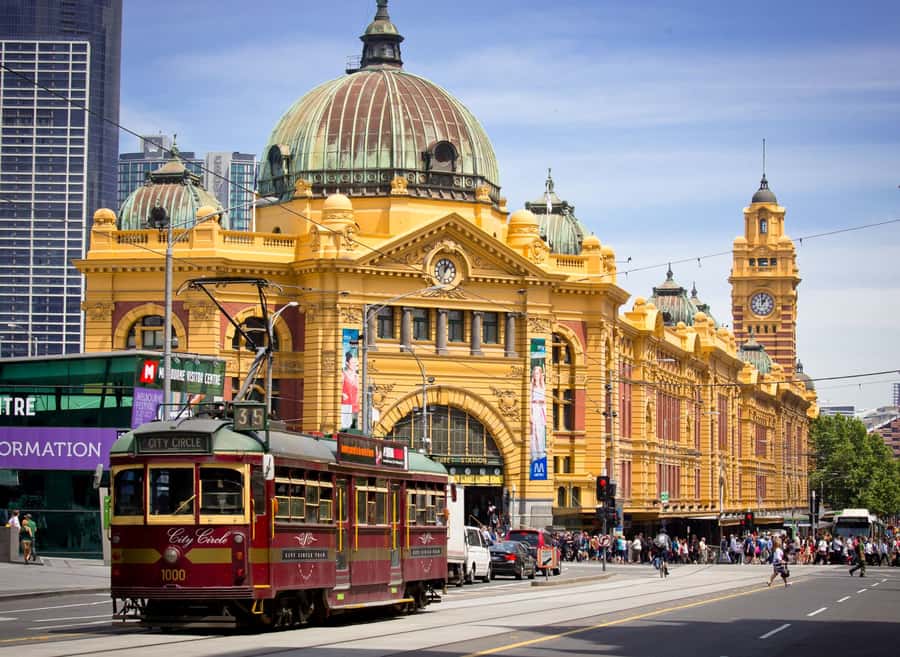 Classic Pivate Melbourne Walking Tour Start from your hotel - Why Melbourne’s CBD is built for walking (and your feet will thank you)