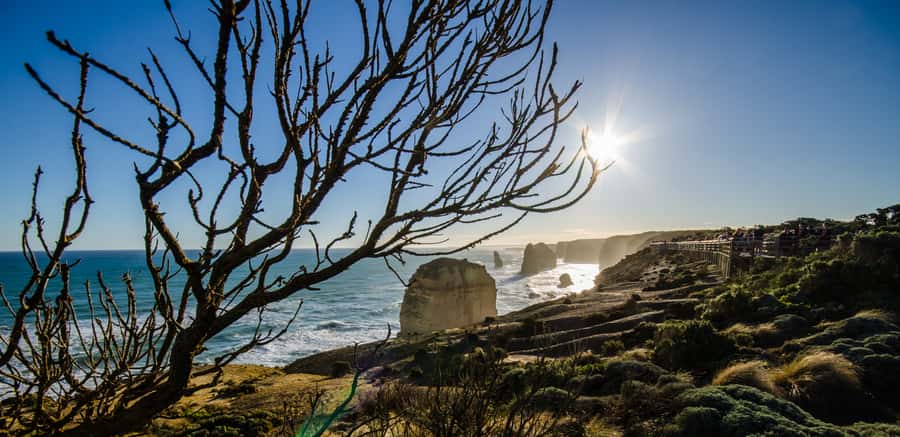 From Melbourne: 2-Day Great Ocean Road & Grampians Escape - Shipwreck Coast Highlights: London Bridge Remains, Loch Ard Gorge, and 12 Apostles