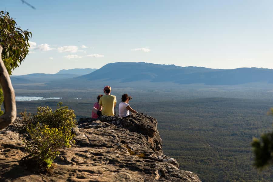 From Melbourne Grampians National Park Kangaroos Guided Tour - From Melbourne to the Grampians: the long-drive reality