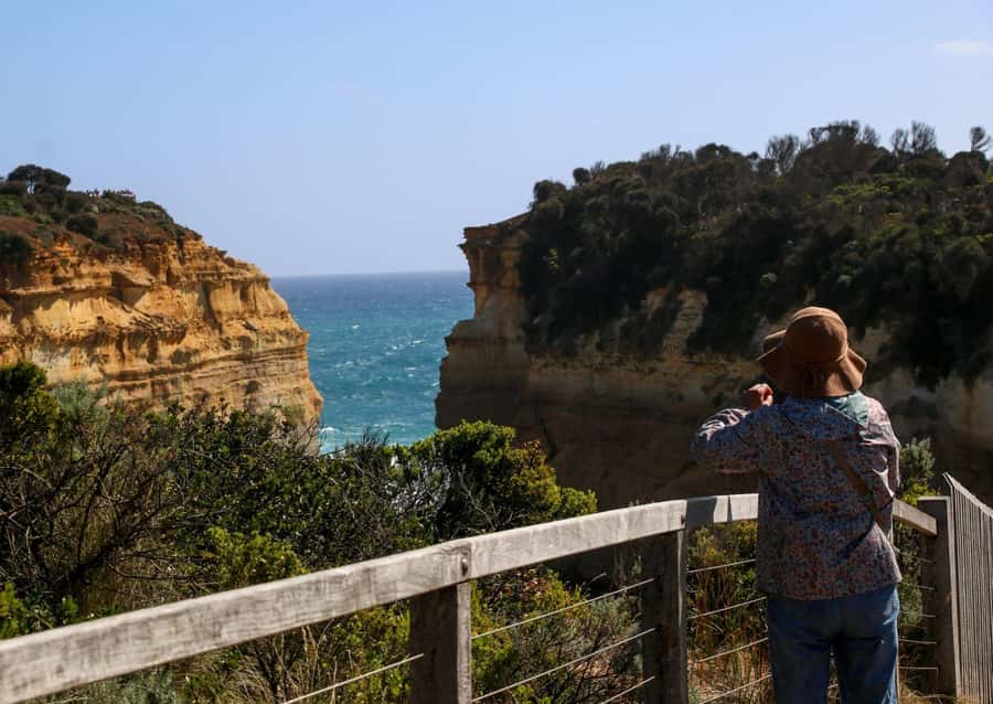 From Melbourne: Great Ocean Road & 12 Apostles Full-Day Tour - The Twelve Apostles: what to focus on besides the famous view