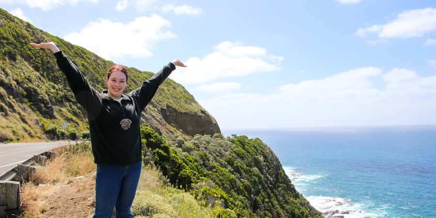 From Melbourne: Great Ocean Road & 12 Apostles Full-Day Tour - Loch Ard Gorge: cliffs, viewpoints, and the shipwreck story