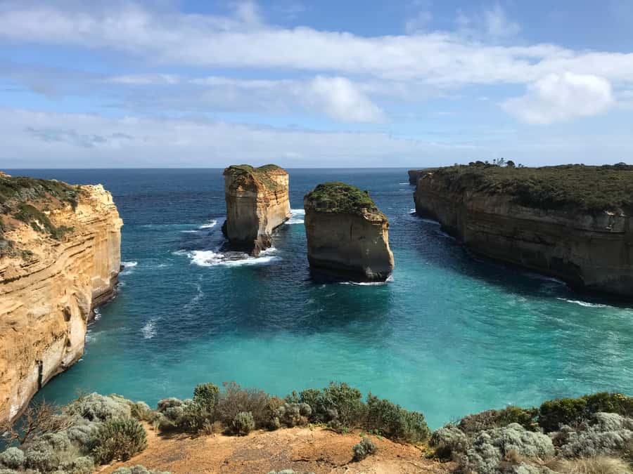 From Melbourne: Great Ocean Road Boutique Tour in Reverse - Gibson Steps, Loch Ard Gorge, and Razorback lookouts