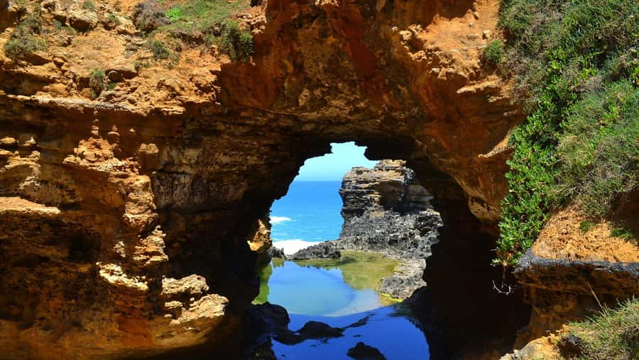 From Melbourne: Great Ocean Road Day Trip with Dinner - Guides, language, and what that means for your day