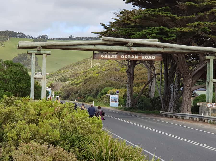 From Melbourne: Ultimate 2-Day Great Ocean Road Tour - Shipwreck Coast: All Nine Lookouts Including the 12 Apostles