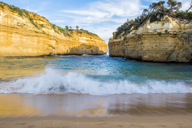 Full day Shared Tour to Twelve Apostle (Melbourne Chinese Tour) - Price and logistics: is $63.83 good value?