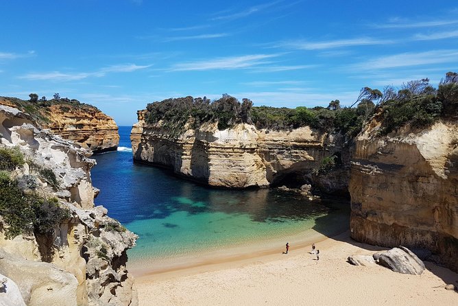 Great Ocean Road Coastal Spectcular with Wildlife Wonders - Loch Ard Gorge: a lookout with a story behind it