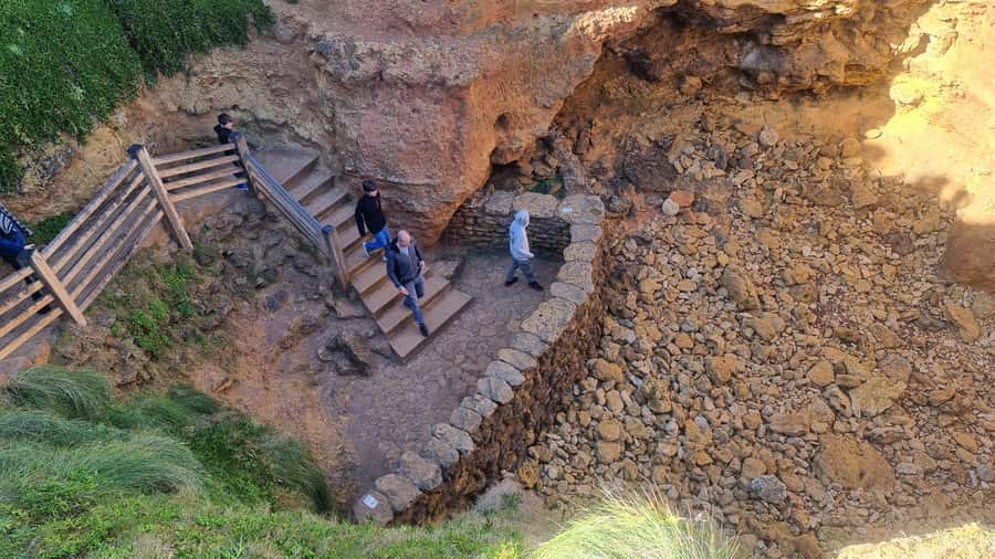 Great Ocean Road Lux Tour Max 11 Hotel Pickup - Maits Rest Rainforest Walk to Apollo Bay: A Break From Cliffs