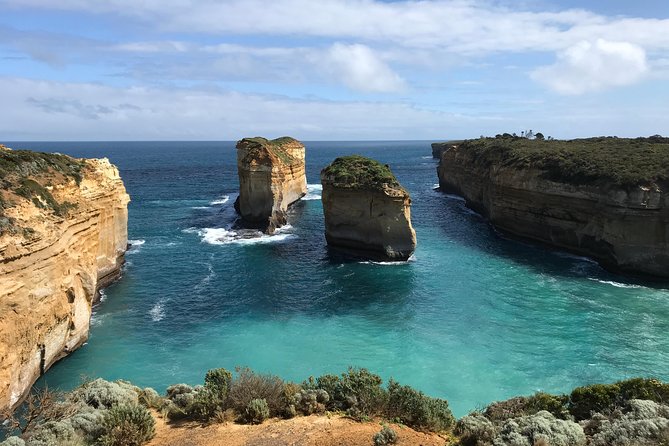 Great Ocean Road Reverse Itinerary Boutique Tour - Max 11 Guests - Apollo Bay lunch: where you reset and choose your own food