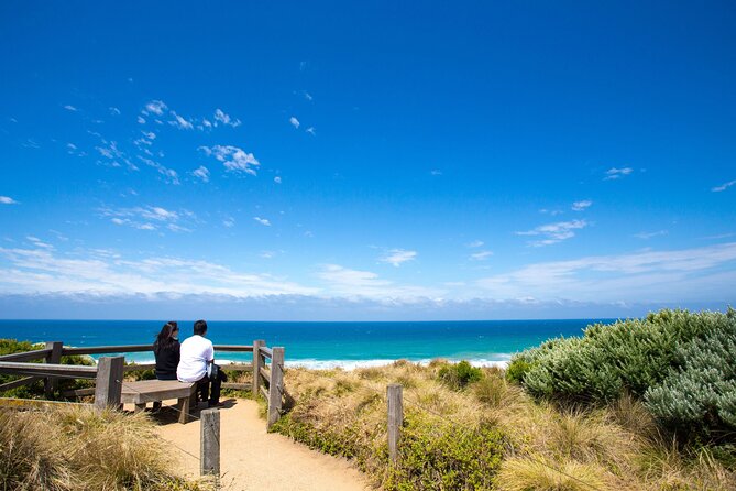 Great Ocean Road Reverse Tour with Iconic Stops & Wildlife - Lorne Beach and Eastern View: coastal calm and the memorial arch