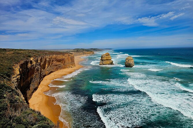 Great Ocean Road Small Group Tour with Dingos, Sparkling & Lunch - Jan Juc surf town stop and the Great Ocean Road Memorial Archway