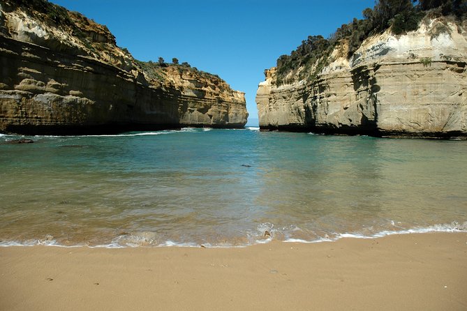 Great Ocean Road Tour Plus Koalas, Forest Walk and Morning Tea - Morning coast hits: Torquay Front Beach to Great Ocean Road photo signs
