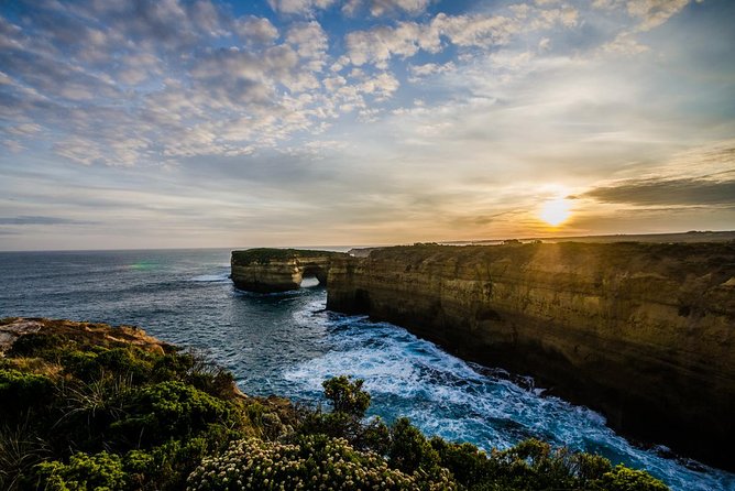 Great Ocean Road Tour with Instagram Sunset views of 12 Apostles - Loch Ard Gorge and Colac Botanic Gardens: Finishing Calmly