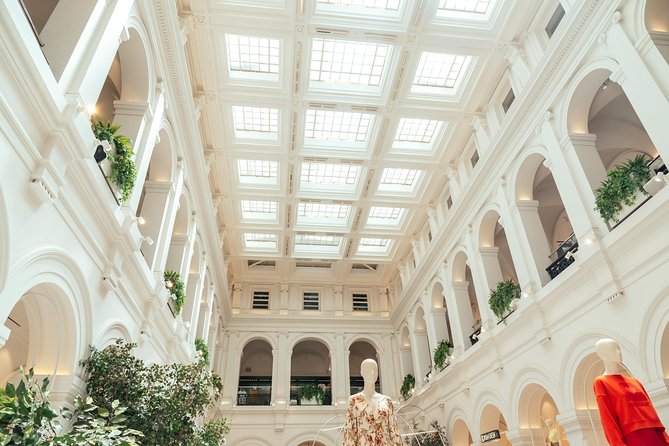 Highlights & Hidden Gems With Locals: Best of Melbourne Private Tour - Classic Architecture Stops: Princes Bridge to Flinders Street Station