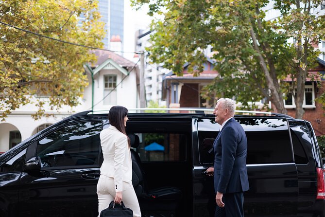 Luxury Airport Transfer to Melbourne CBD - Why a Melbourne Chauffeur Beats the Usual Airport Shuffle