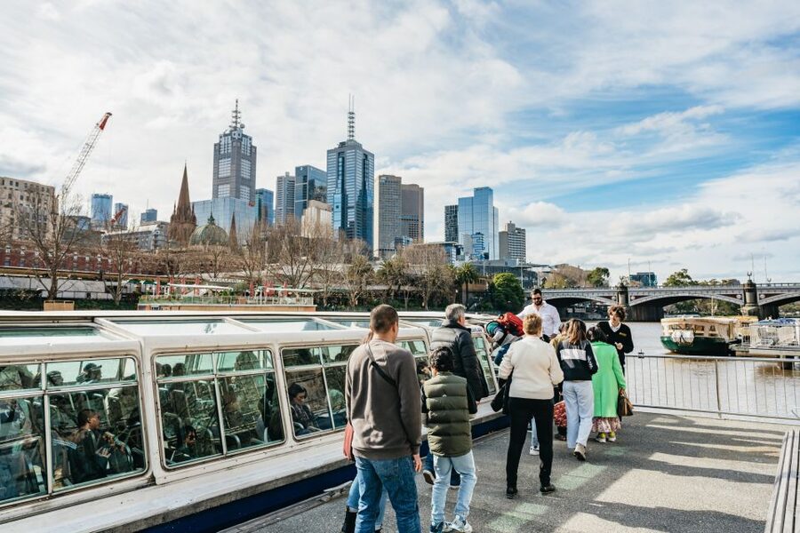 Melbourne: 1-Hour Gardens and Sporting Precinct River Cruise - The Yarra River Route: Princes Bridge, Herring Island, and sport icons