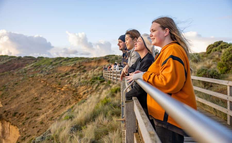 Melbourne: 12 Apostles Sunset Tour - Less Crowds - Key things that make this sunset tour work