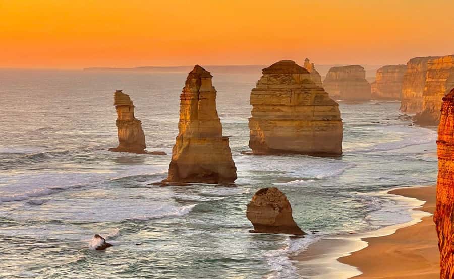 Melbourne: 12 Apostles Sunset Tour - Less Crowds - Late-day calm: how this timing changes the whole vibe