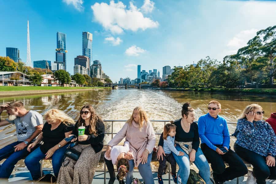 Melbourne: 2-Hour City Highlights River Cruise - Onboard Setup: Deck Views, Seating, Tea and Coffee, and the Bar