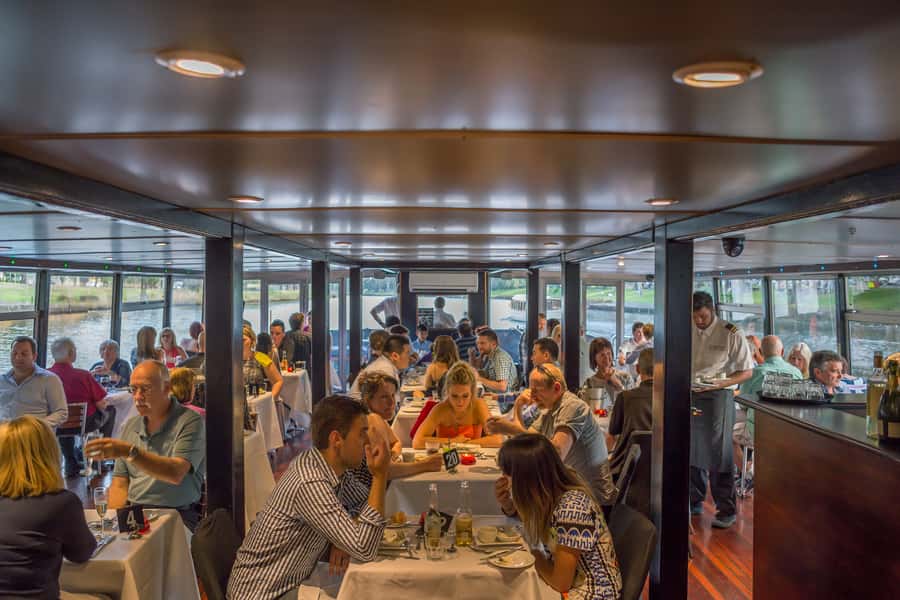Melbourne: 4-Course Dinner Cruise with Drinks - Who should book this dinner cruise (and who might want to skip it)