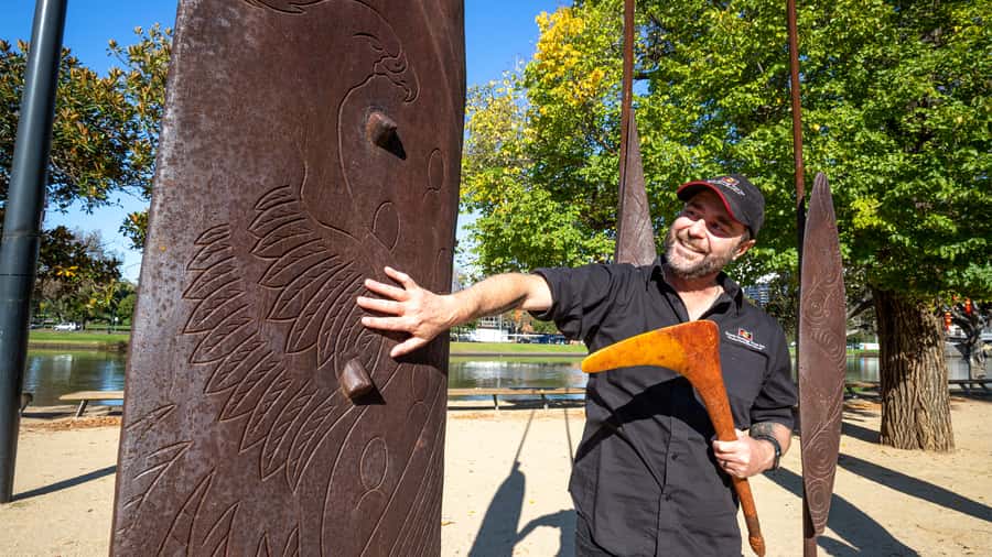 Melbourne: Aboriginal Heritage Walking Tour - Birrarung Marr and Kulin Nation stories, step by step