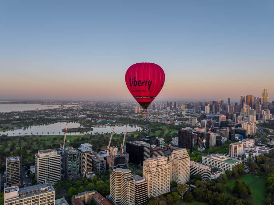 Melbourne: Balloon Flight at Sunrise with Breakfast - Helping Prep the Balloon: Hands-On Fun With a Side of Dirt