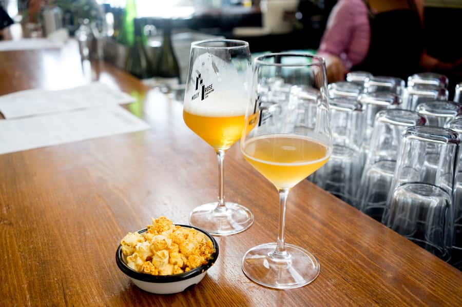 Melbourne Beer Tour – Hidden Bars & Local Brews - Getting oriented: meeting point and the first steps in the city