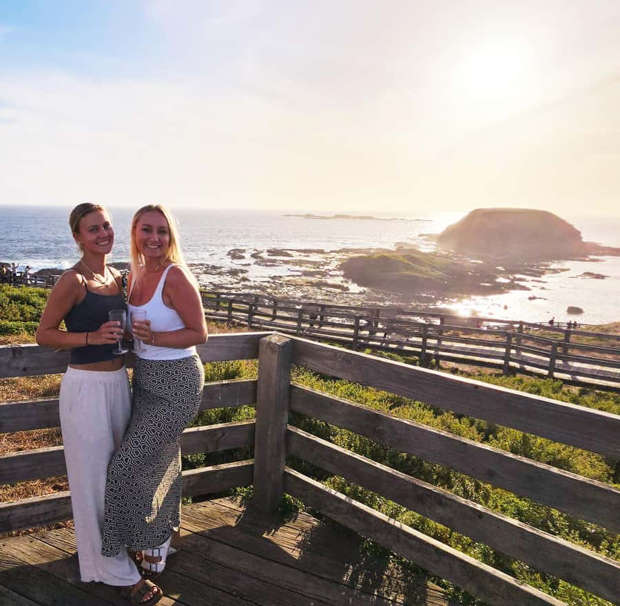 Melbourne: Boutique Phillip Island Wine, Dine & Penguin Tour - Should you book this Phillip Island Wine, Dine & Penguin Tour?