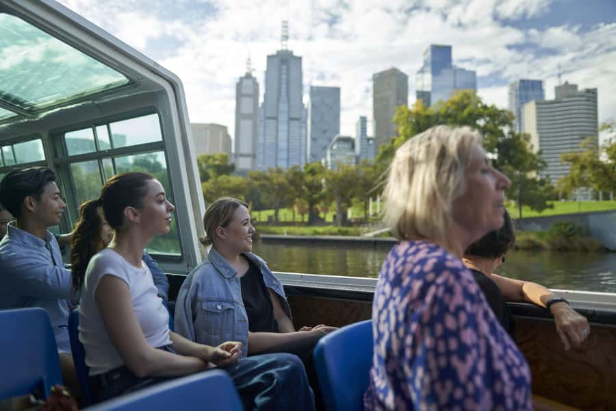 Melbourne City Cruise with Tea, Coffee, and Commentary - Onboard Comfort: Panoramic Windows, Sun Deck Air, and Photo-Friendly Views