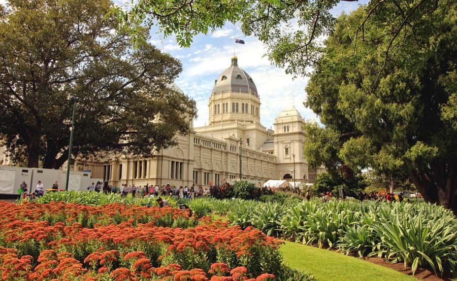 Melbourne: City Highlights Group Tour by Bus - Fitzroy Gardens and Cook’s Cottage: a calm break in the middle of the drive