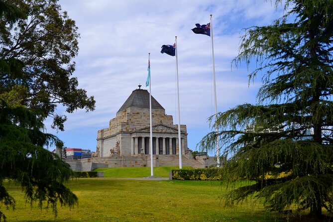 Melbourne Drive by Day - Private Tour - Shrine of Remembrance and the Parkside Arrival Near Royal Botanic Gardens