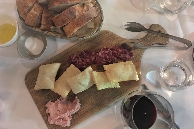 Melbourne Food and Wine Walking Tour - Stop 1 in practice: how the sommelier wine flights and chef small plates work