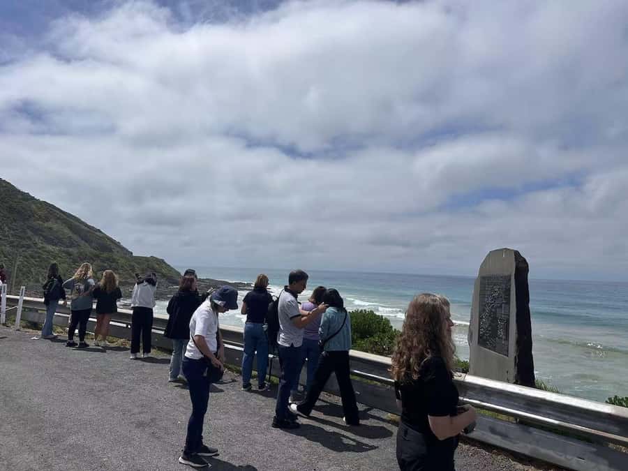Melbourne: Great Ocean Road Max Highlights & London Bridge - Loch Ard Gorge: turquoise water and cliff drama