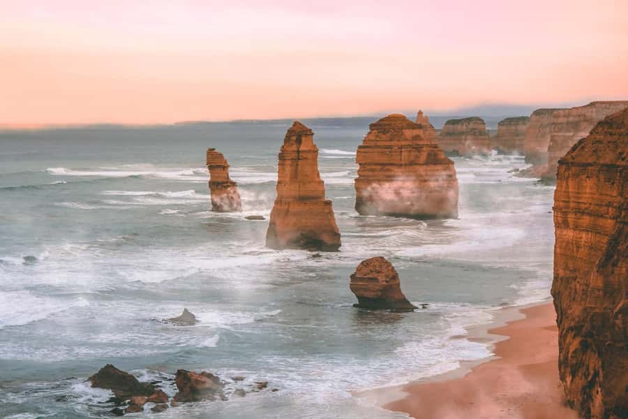 Melbourne: Great Ocean Road Max Highlights & London Bridge - London Bridge: the quieter arch with a 1990 story