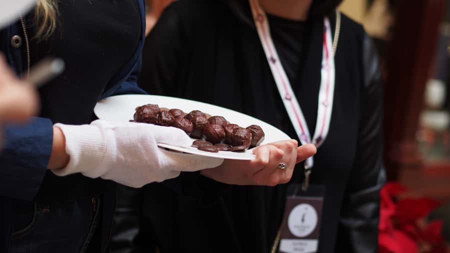 Melbourne: Guided Chocolate Walking Tour of the city - The Chocolate-Tasting Lesson: How to Taste Like You Mean It