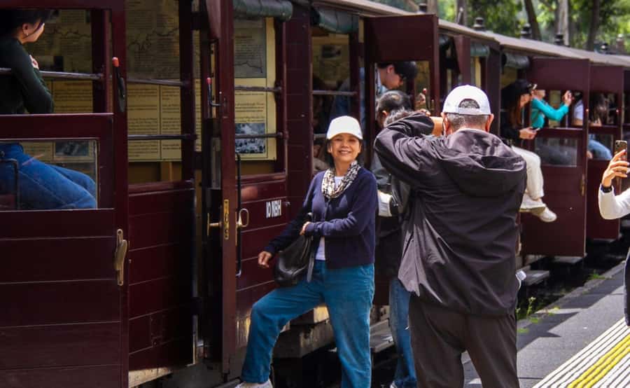 Melbourne: Half-Day Puffing Billy Steam Train Experience - Guides, audio, and how to get the most from the story