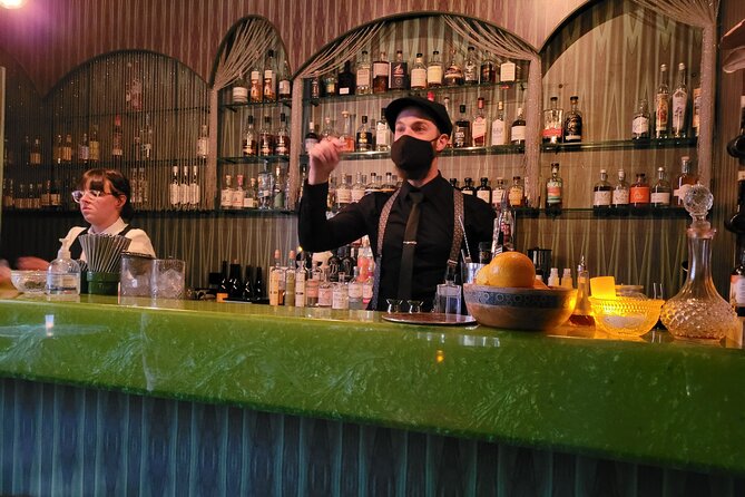 Melbourne: Hidden Bar and Cocktail Tour - Between Bars: Melbourne Facts and Cocktail Matching