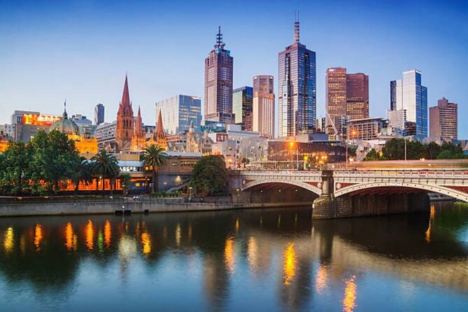 Melbourne Landmark City Tour. Your day Your way Your private tour - A 7-hour loop that makes Melbourne easy to digest