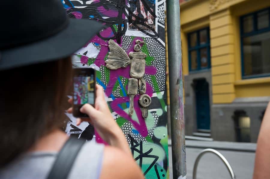Melbourne Laneways Tour - Street art and architecture: learning to spot the message behind the wall