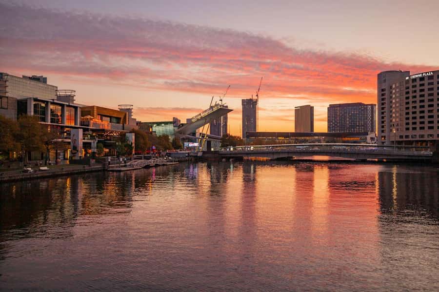 Melbourne: Luxury Sunset Cruise on Yarra River - Key highlights worth planning around