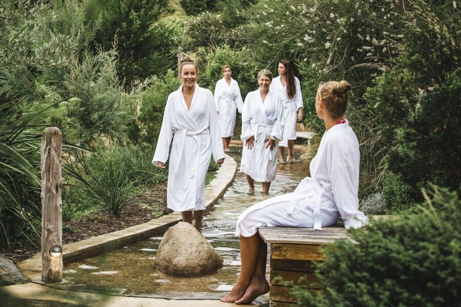 Melbourne: Mornington Peninsula & Hot Springs Tour 8 pax max - Peninsula Hot Springs: 2 hours in the bathhouse with towels