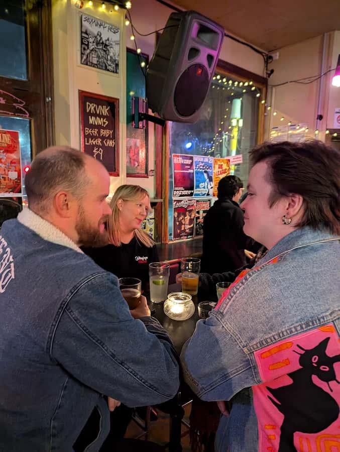 Melbourne Music Venue Pub Crawl with History + 2 Free Drinks - Nighthawks and the free shot: catching a stage before the crowd