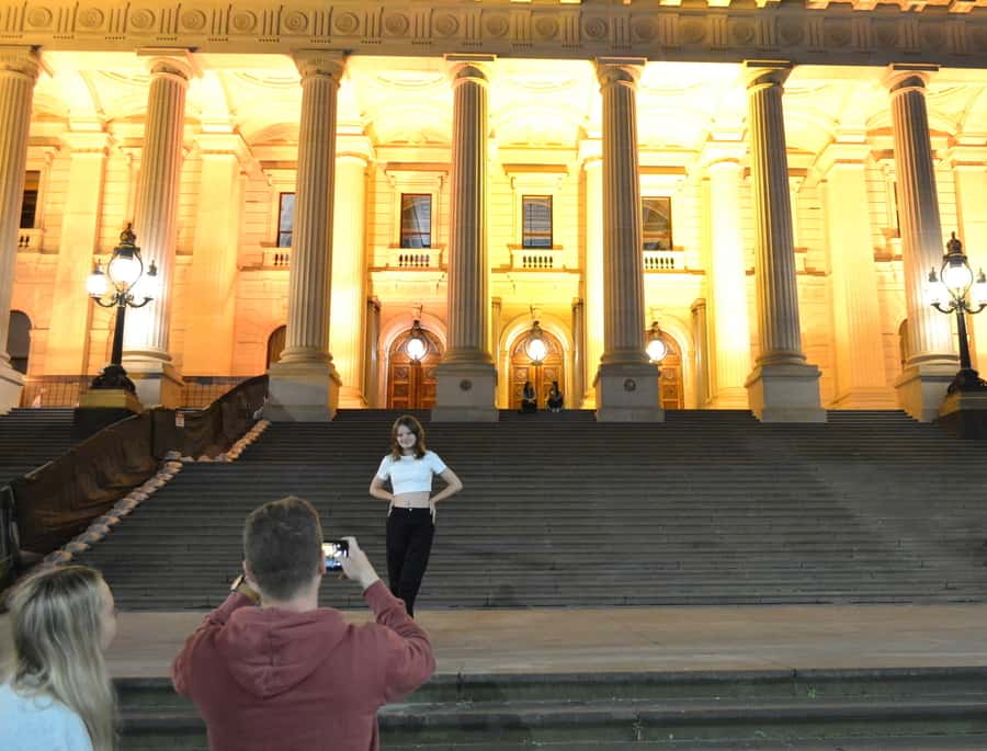 Melbourne: Nighttime Private City Tour with Transfer & Stops - East Melbourne to Princess Theatre: A First Look at the City After Dark