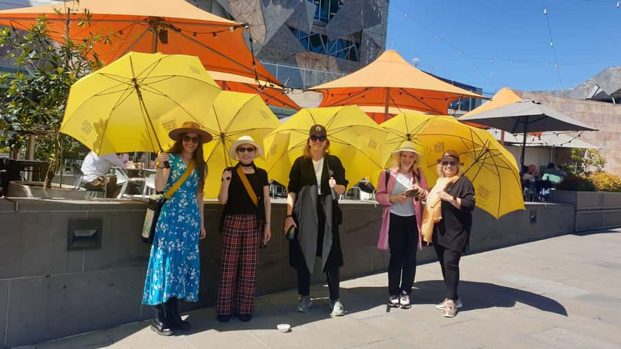 Melbourne: Original Lanes & Arcades Walk (max 8 guests only) - The tram ride to a hidden spot: the Melbourne factor