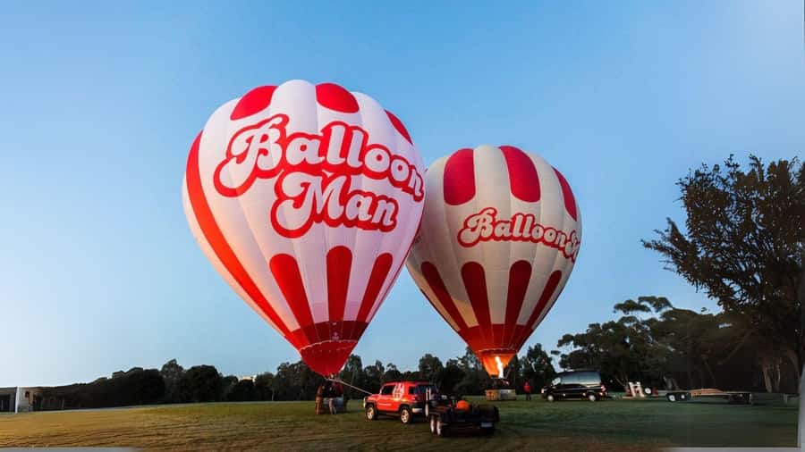 Melbourne Premium Balloon Flight 5-Star Champagne Breakfast - The skyline route: Yarra River, Eureka Tower, MCG, and the gardens