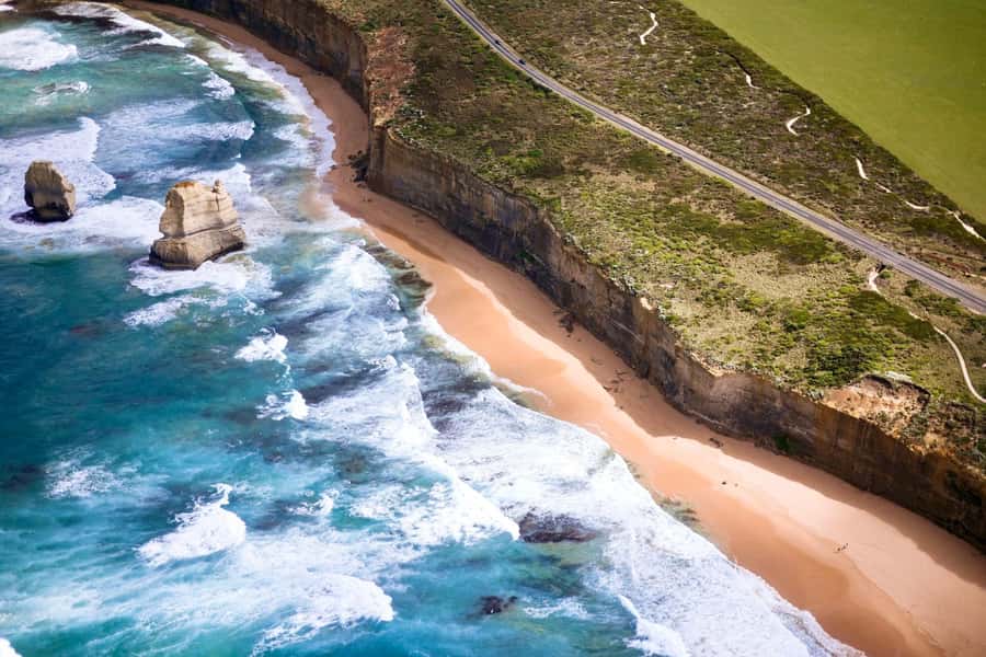 Melbourne: Private Helicopter Flight to the 12 Apostles - The aerial route: Loch Ard Gorge to the Sentinel, The Arch, and London Bridge