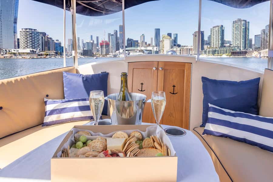 Melbourne: Private Yarra River Cruise w/ Cheese & Wine - Should you book this private Yarra River cruise?