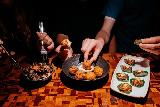 Melbourne: Progressive Dinner Tour - Chinatown, Laneways & Drink - Stop 3: Hosier Lane laneway walking and the included drink
