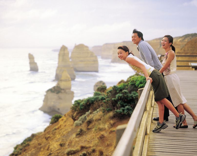 Melbourne: Reverse Great Ocean Road 12 Apostles with Lunch - Koala-spotting stop: eucalyptus habitat and your best shot at wild sightings